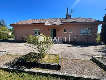 belle propriete avec piscine et terrain de tennis sur 23033 m² a 10 minutes du centre vill