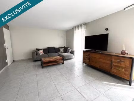à vendre maison jumelée de 4 pièces