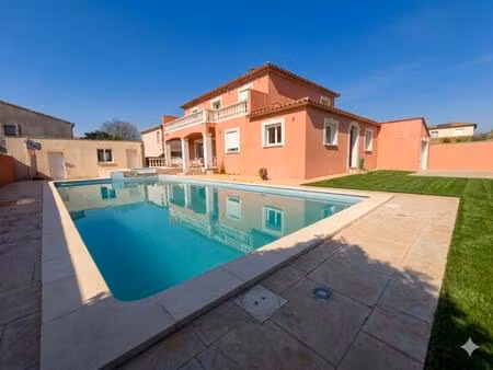 villa d'exception dans le secteur nîmes  198m²  jardin  piscine  spa