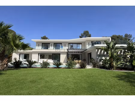 boulouris : villa contemporaine de 230 m2