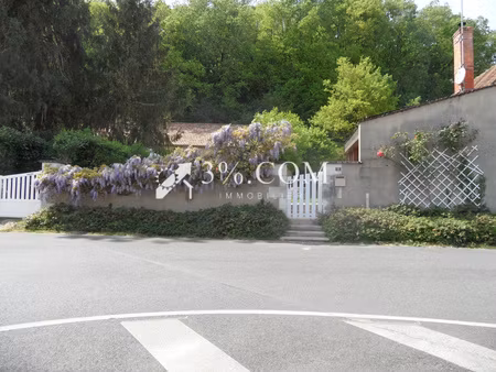 3%.com maison de village 101m2 sur parcelle de 2431m2.