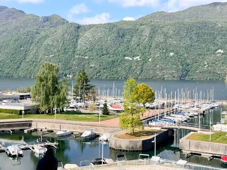 grand port - appartement f2 vue lac avec garage