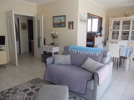 marché central - 2 pièces 50 m2 - balcon  cave  parking et ascenseur