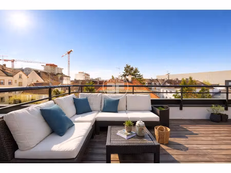 unique: saint-louis centre – attique t3/4 de 84 m² avec doubl