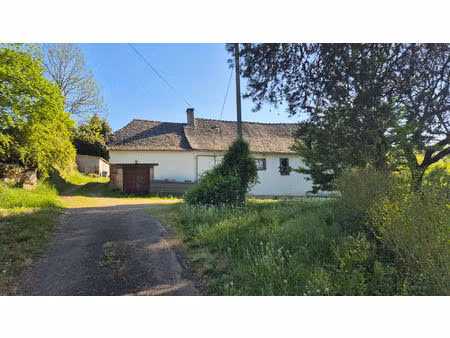 maison en pierre  de type 4  1hectare de terrain  5 minutes d'espalion