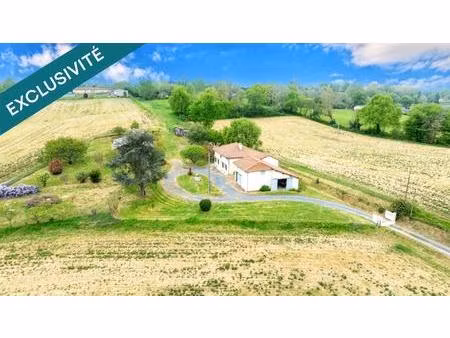 corps de ferme avec dependance et grand jardin clos