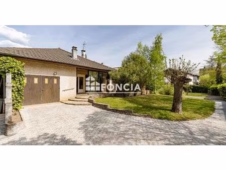 exclusivité foncia – maison individuelle de plain-pied avec grand terrain