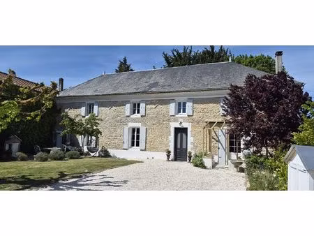 maison ancienne avec garage