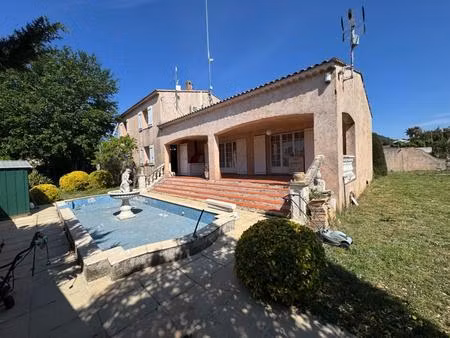 vidauban  maison 4 chambres 160 m2 sur terrain 1000 m2