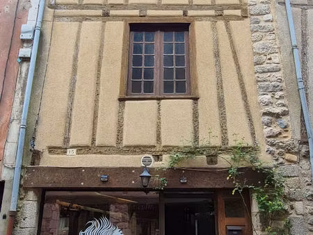 maison de village  de type 3  entrayges sur truyere