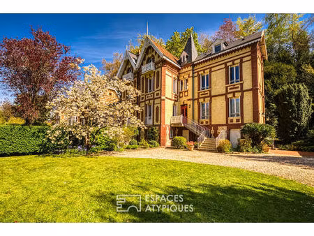 séduisante propriété du 19ème siècle dans un parc arboré
