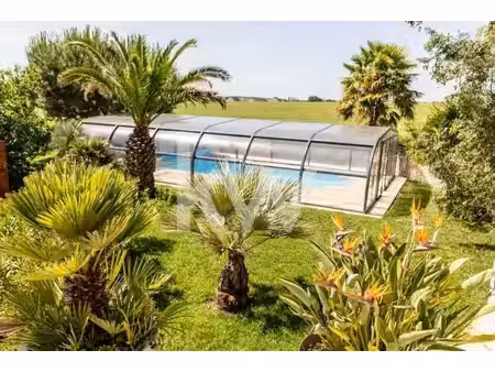 maison familiale 6 pieces avec piscineet jardin arbore a vendre a loury