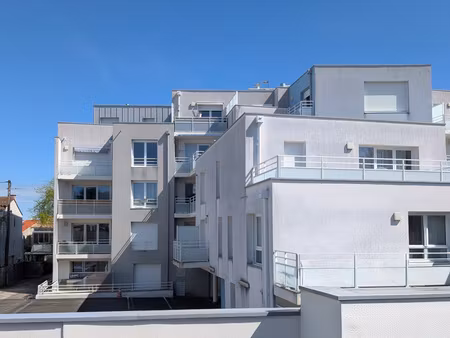 à vendre – studio 25 m² avec grand balcon à la rochelle (quartier tasdon)