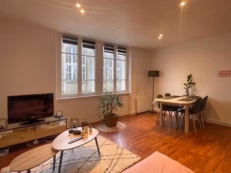 local + appartement t2- hypercentre quimper