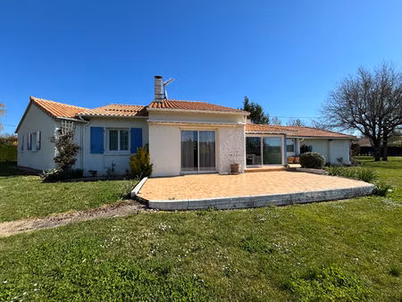 à vendre - charmante maison familiale à fontaine-le-comte