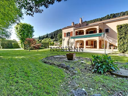 maison/villa haut de gamme à les pennes mirabeau