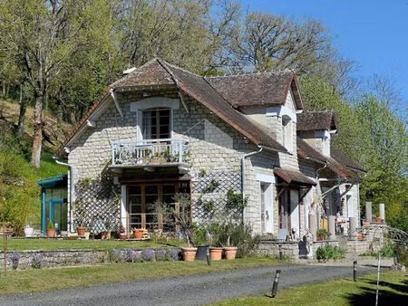 maison 8 pièces 247 m² à vendre / acheter la madeleine-sur-loing 77570 ? | era immobilier