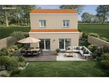 maison neuve 105 m2 avec terrain 342 m2 centre ville saint mitre les remparts proche commo