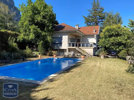 maison à vendre 10 pièces 316 m² - crolles (38) - 660 000€