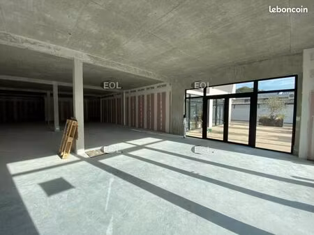 local commercial 322 m²