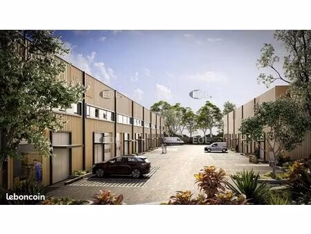 local d'activité 149 m²