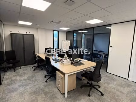 location local professionnel 121m² poisy 74330