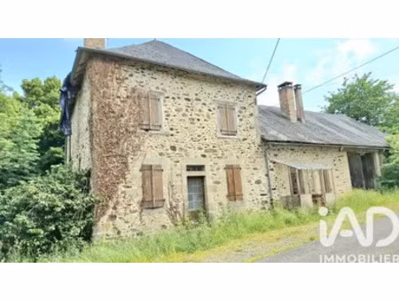 maison de village à chamboulive (19450)