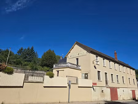 immeuble de rapport avec 2 grands garages - salmiech