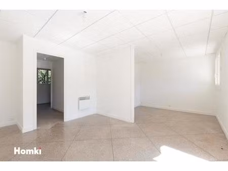 appartement t3 de 65 m2 à marseille 13013  avenue des olives