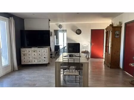 maison individuelle 130 m² - 5 pièces - 4 chambres - grand garage - jardin - réquista.