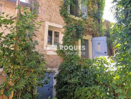 a vendre  sur le plateau du larzac  maison de village  deux
