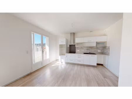 très beau t2 la penne sur huveaune