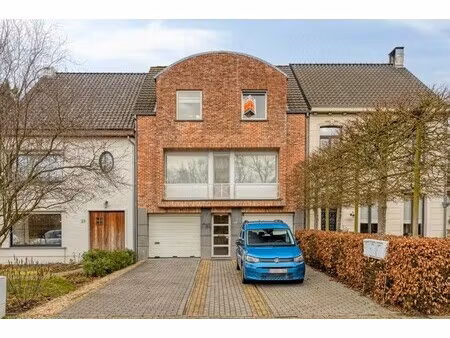 ruim duplex-appartement met 3 slaapkamers en terras