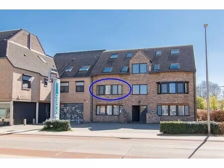 verzorgd appartement met 2 slaapkamers  groot terras en lift