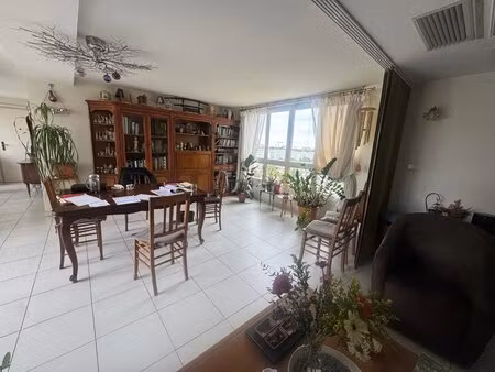 à vendre – superbe appartement t5 de 126 m² – rive du lez