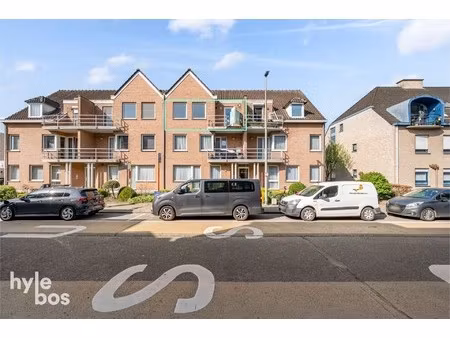 centraal gelegen instapklaar appartement met garage