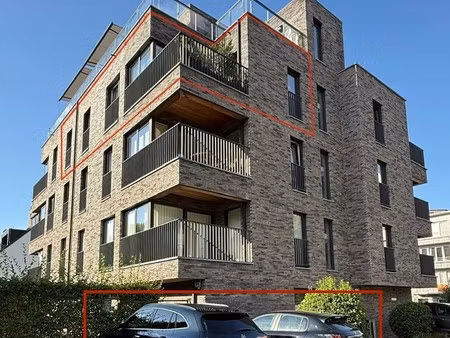 tweeslaapkamerappartement op toplocatie met parkeerplaatsen