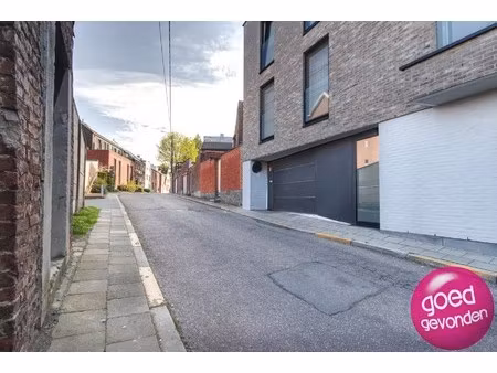 ondergrondse parkeerplaats - centrum - veilig - autolift