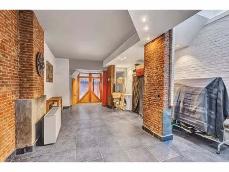 commercieel gelijksvloers te koop in centrum aalst