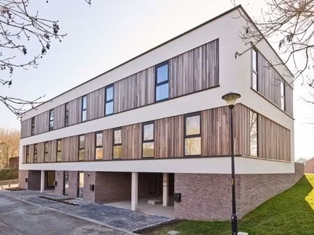 instapklare gezinswoning met tuin in hartje kieldrecht