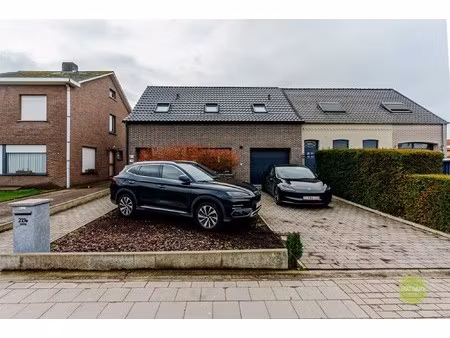 volledig gerenoveerde woning met 3 slaapkamers in mol