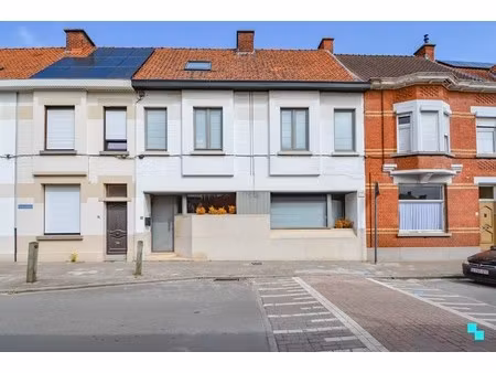 eengezinswoning met 5 slp te centrum roeselare