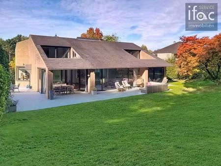 exclusieve postmodernistische luxevilla grenzend aan bos