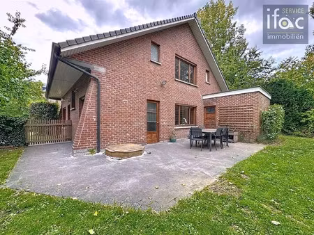 super gelegen villa in het centrum van sint-joris-weert