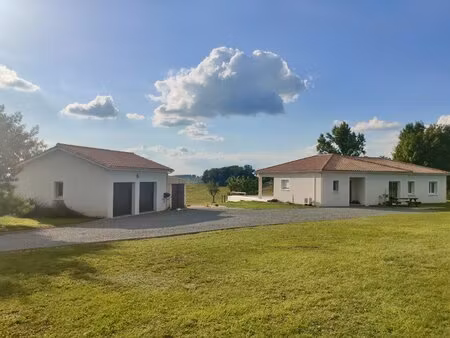 nouvelle maison de 3 chambres avec vue magnifique