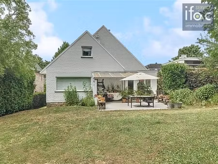 prachtige villa op toplocatie  6 slaapkamers en 2 badkamers