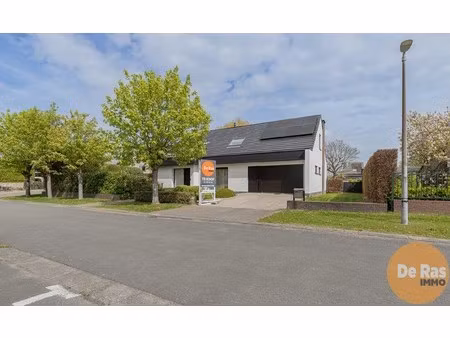 massemen - prachtige open bebouwing in een rustige omgeving