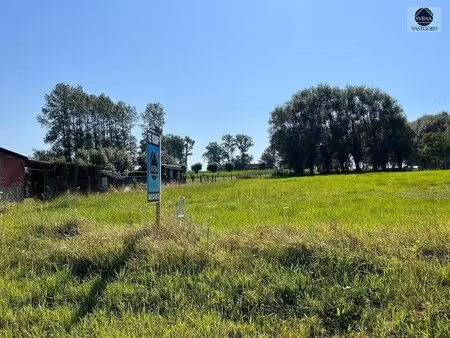 perceel grond met een oppervlakte 14 are 61 ca