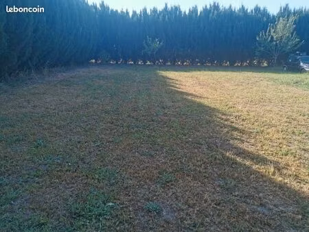 terrain 1 000 m² toulenne