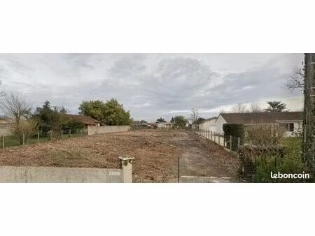 terrain 1 000 m² vayres